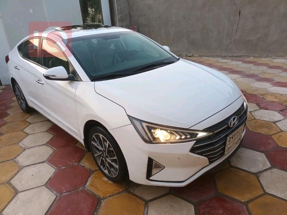 هیوندای ئەلەنترا